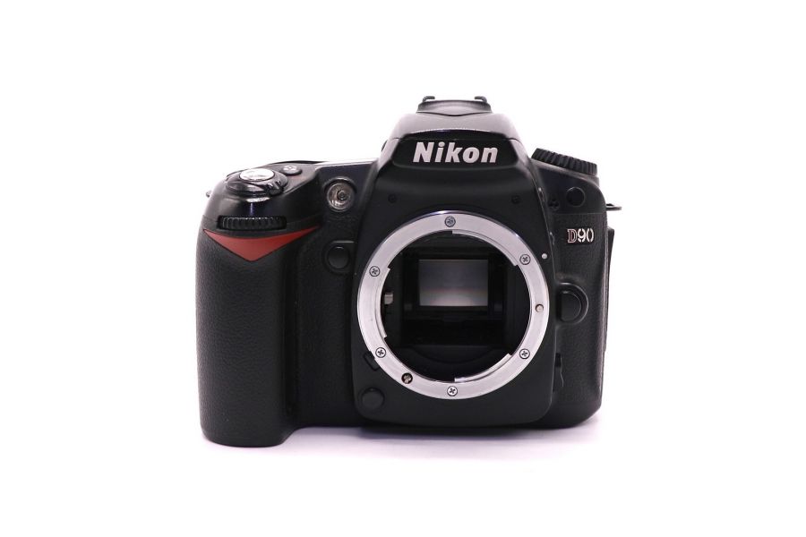 Nikon D90 body (пробег 145000 кадров)