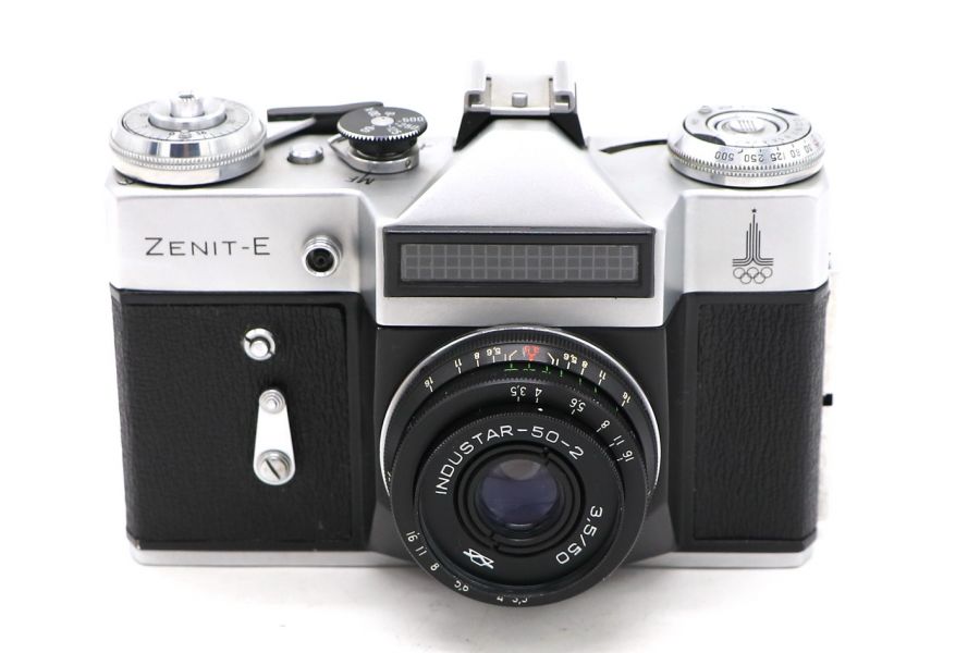 Зенит Е + Индустар 50-2 kit Олимпийский в упаковке (1979)