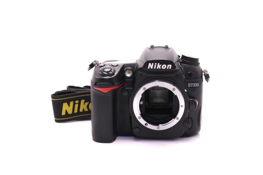 Nikon D7000 body (пробег 76240 кадров)
