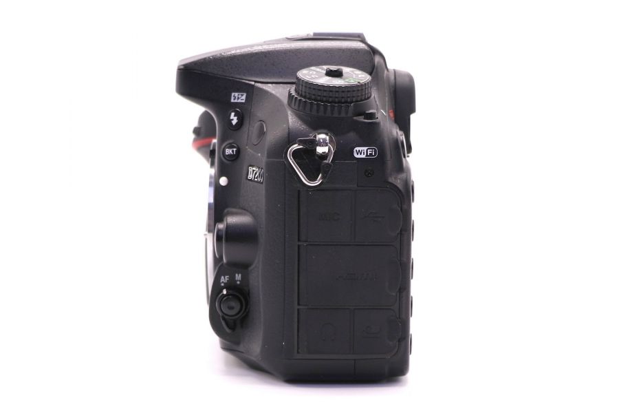 Nikon D7200 body (пробег 230000 кадров)