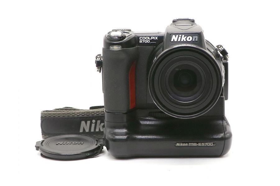 Nikon Coolpix E8700 + MB-E5700