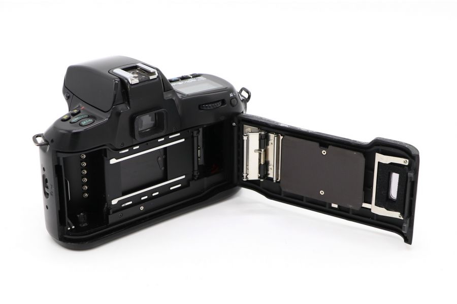 Nikon F70 body (Japan)