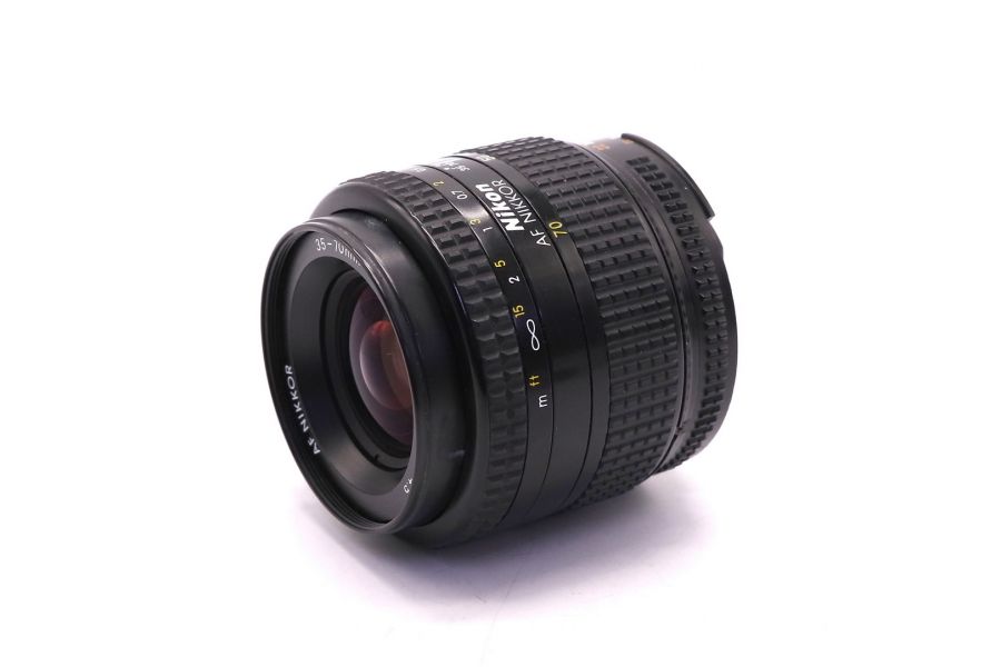 Nikon 35-70mm f/3.3-4.5 AF Nikkor (MKII) (Japan)