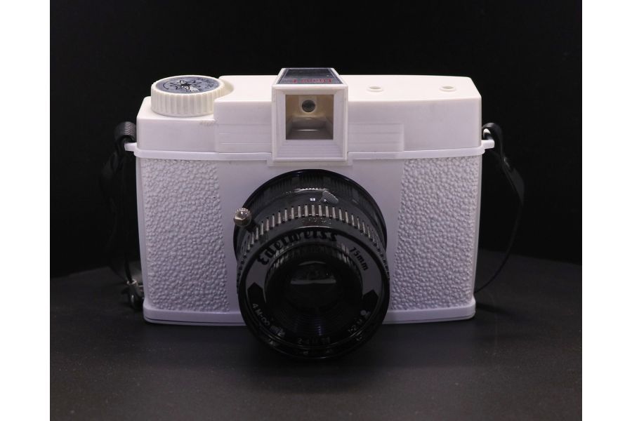 Diana F+ плёночный фотоаппарат Lomography