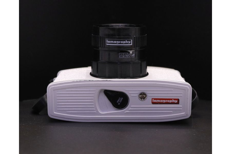 Diana F+ плёночный фотоаппарат Lomography