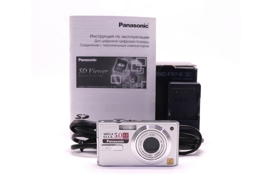 Panasonic Lumix DMC-FX7 в упаковке