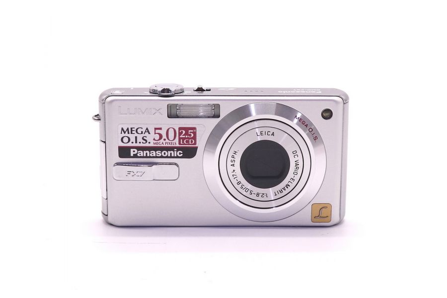 Panasonic Lumix DMC-FX7 в упаковке