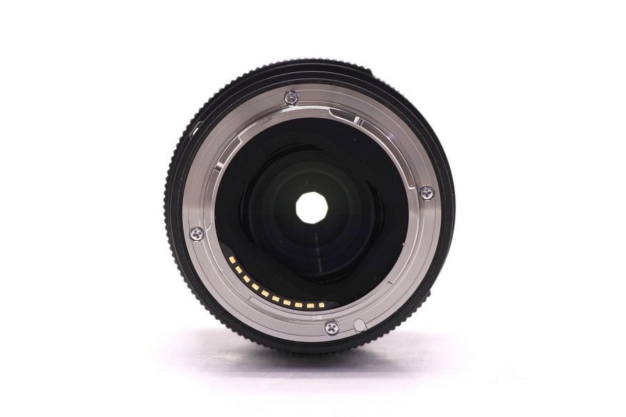 Sigma 24mm f/2 DG DN Contemporary Sony E в упаковке