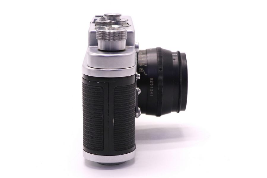 Зоркий 4 / Zorki-4 + Юпитер-8 black (СССР, 1972)