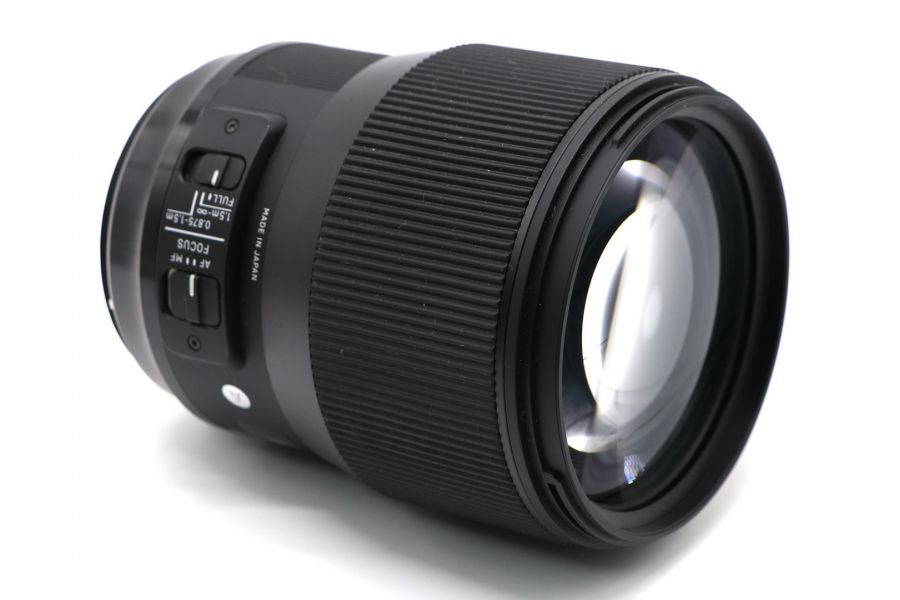 Sigma AF 135mm f/1.8 DG HSM Art Canon EF в упаковке