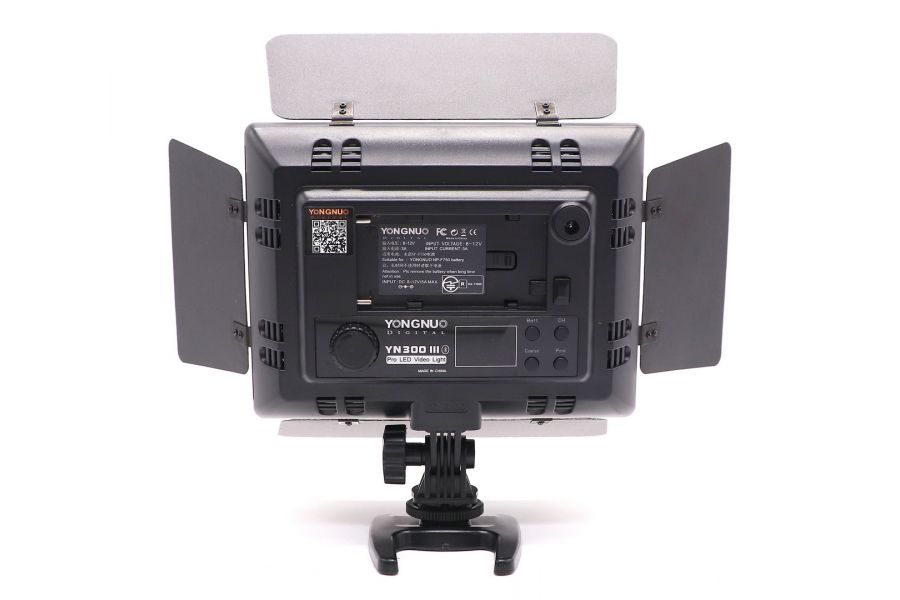 Светодиодный осветитель Yongnuo YN300 III