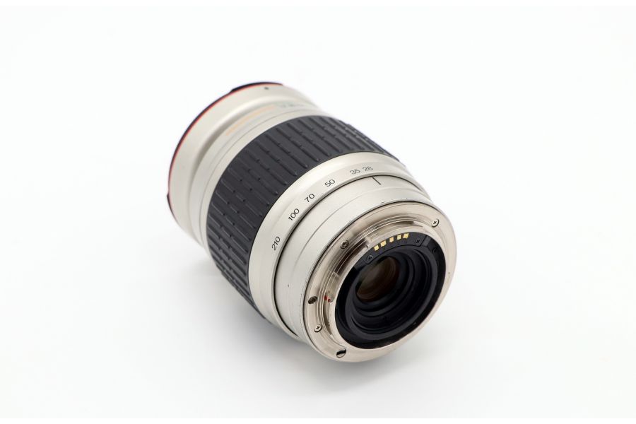 Voigtlander 28-210mm f/4.2-6.5 VMV APO-Zoomar