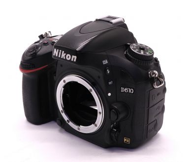 Nikon D610 body (пробег 23000 кадров)