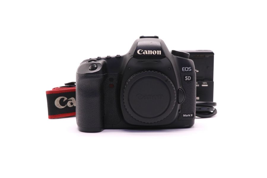 Canon EOS 5D Mark II body (пробег 47050 кадров)