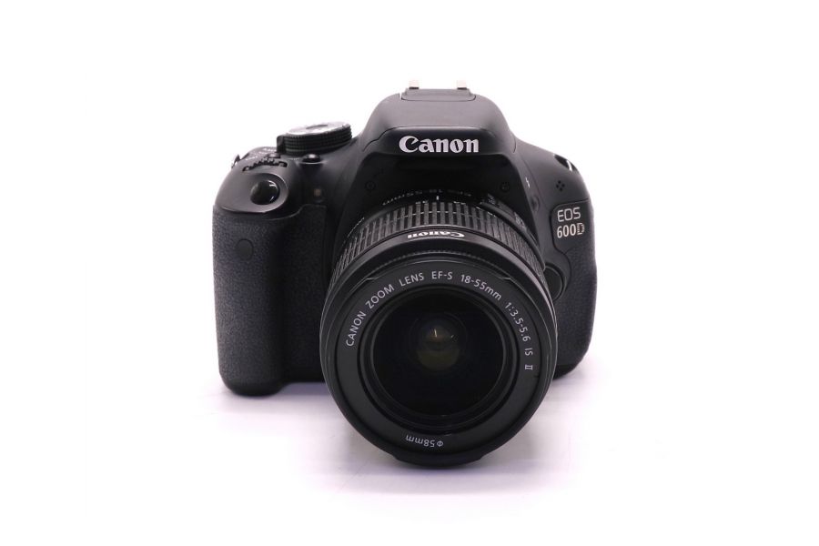 Canon EOS 600D kit (пробег 19890 кадров)