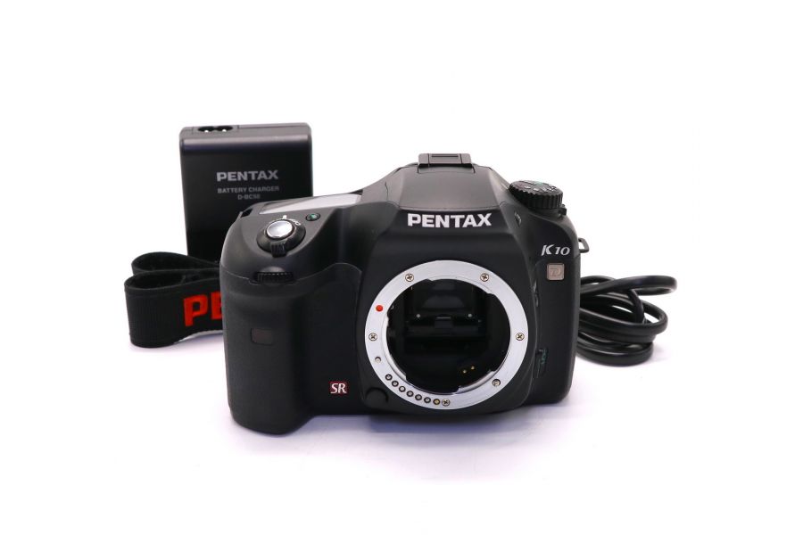 Pentax K10D body (пробег 4250 кадров)