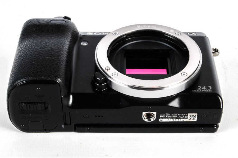 Sony Alpha NEX-7 body