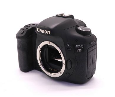 Canon EOS 7D body (пробег 17830 кадров)