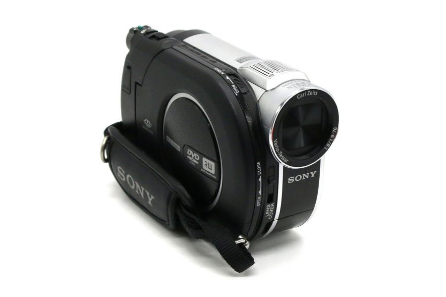Видеокамера Sony DCR-DVD610E в упаковке