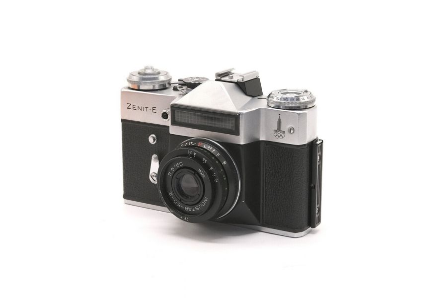 Зенит Е + Индустар 50-2 kit Олимпийский в упаковке