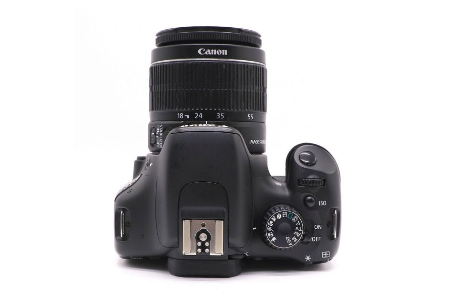 Canon EOS Rebel T2i kit (пробег 24000 кадров)