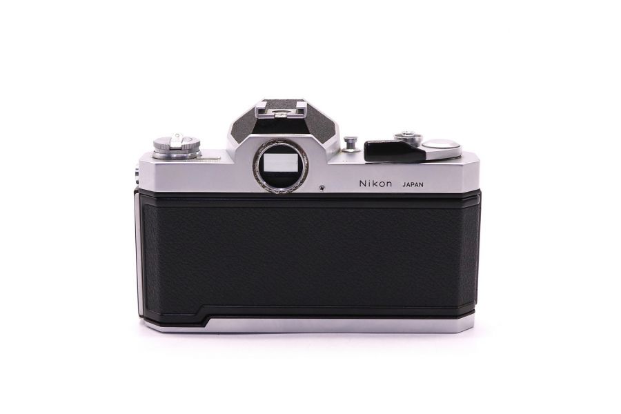 Nikkormat FT2 body