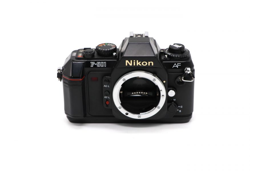 Nikon F-501 body (Japan, 1986)