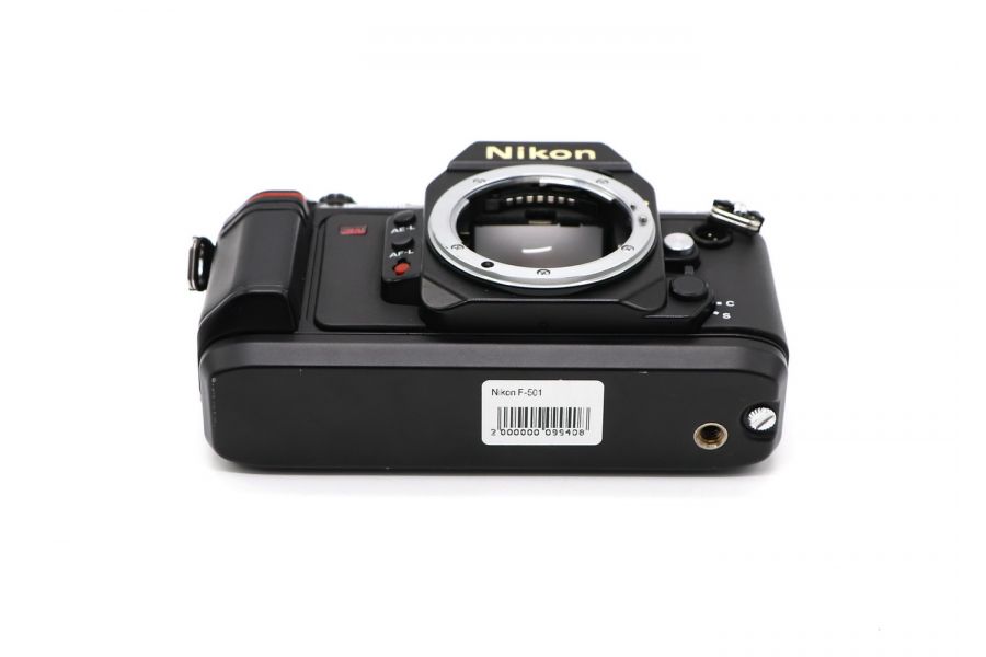 Nikon F-501 body (Japan, 1986)