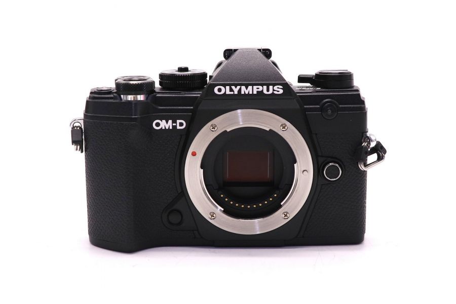 Olympus OM-D E-M5 III body в упаковке (пробег 4900 кадров)