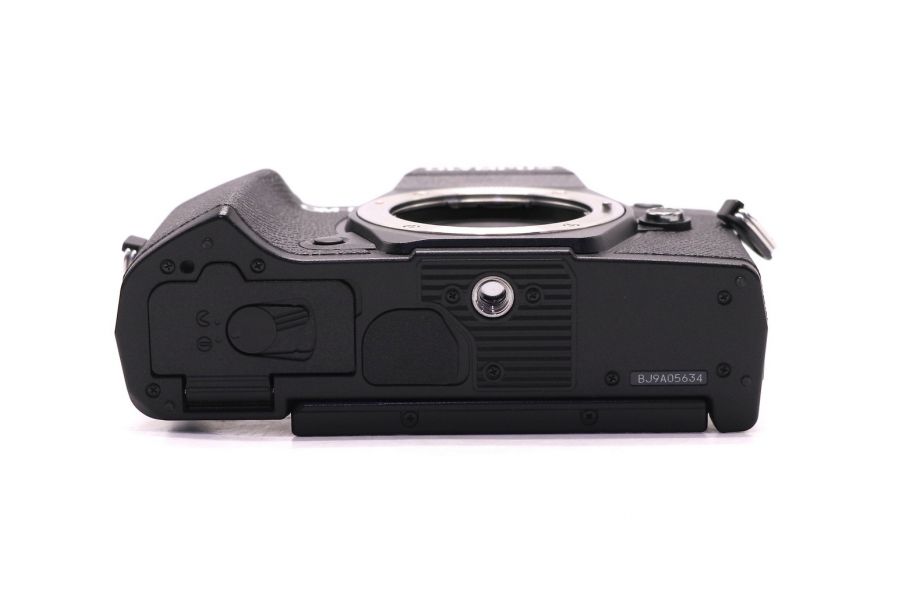 Olympus OM-D E-M5 III body в упаковке (пробег 4900 кадров)