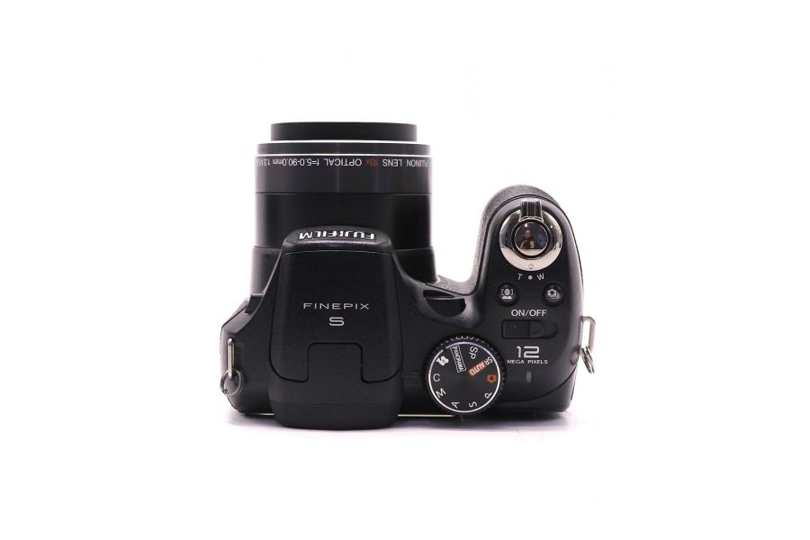 Цифровой фотоаппарат Fujifilm FinePix S2500HD 