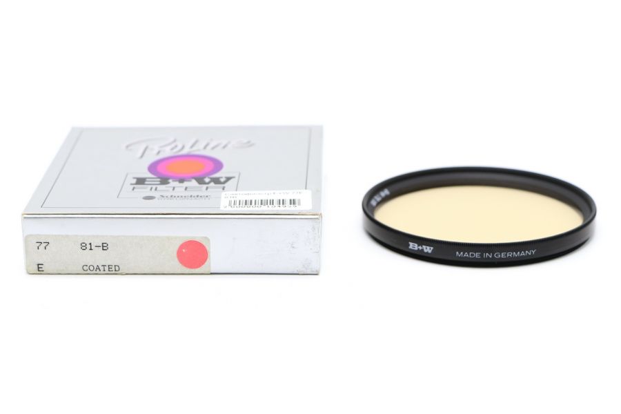 Светофильтр B+W 77E 81B
