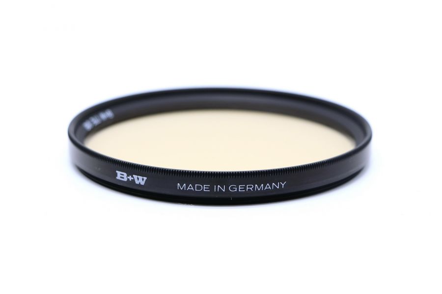 Светофильтр B+W 77E 81B