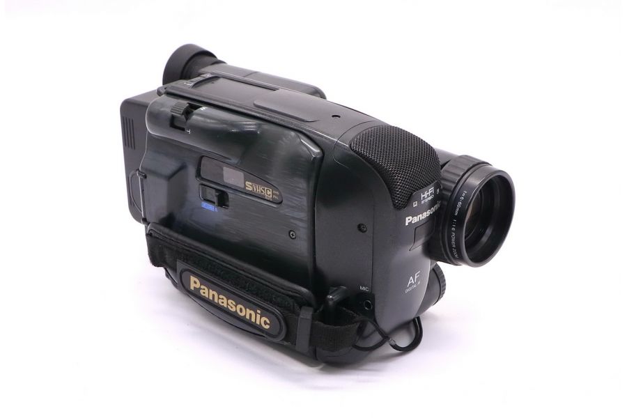 Видеокамера Panasonic NV-S70E