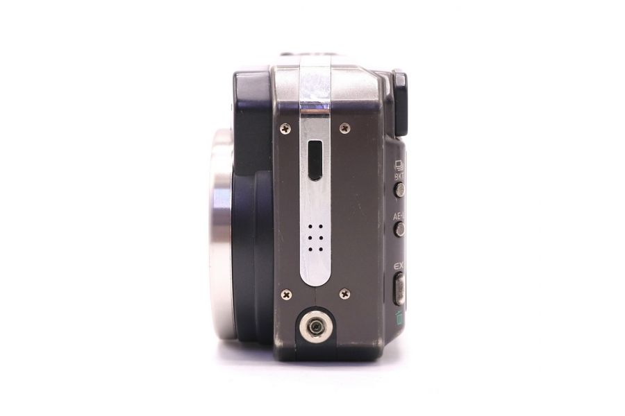 Casio Exilim EX-P700 компактная фотокамера