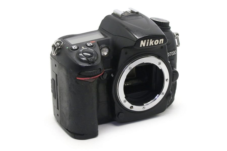 Nikon D7000 body (пробег 80290 кадров)