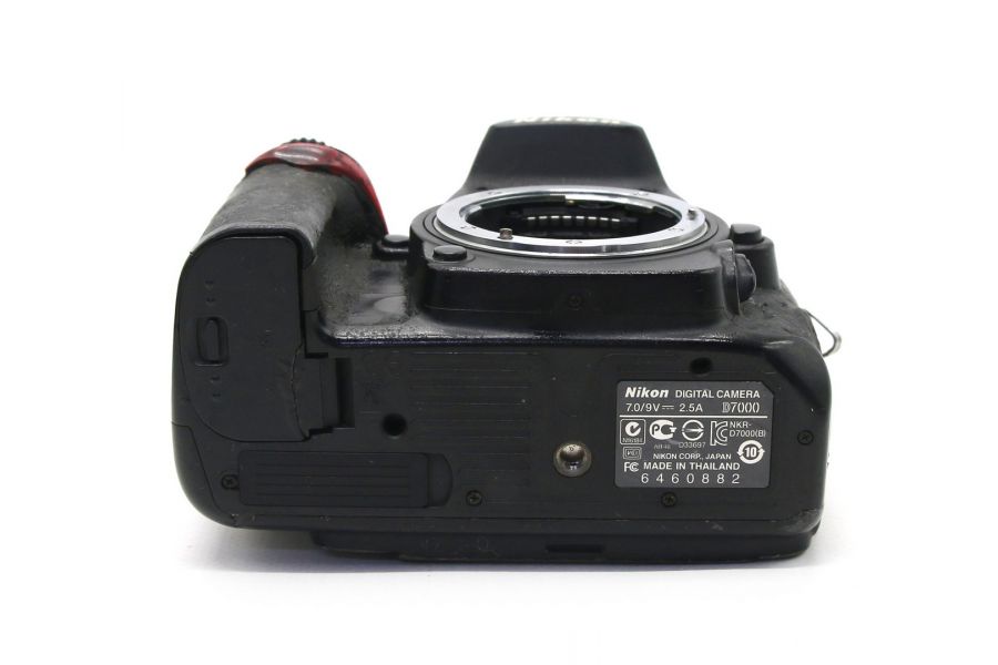 Nikon D7000 body (пробег 80290 кадров)