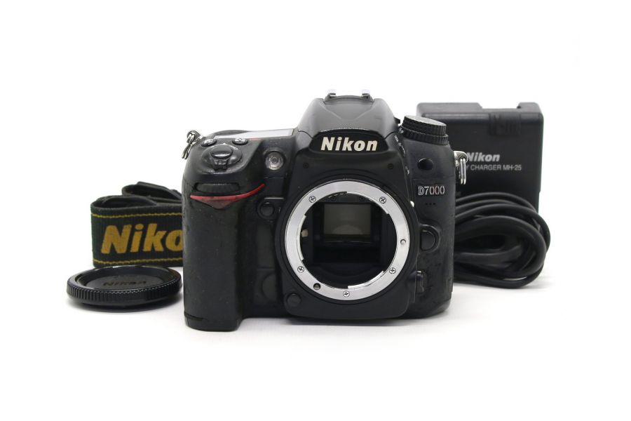 Nikon D7000 body (пробег 80290 кадров)