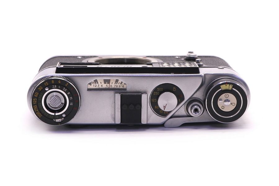 Фотокамера пленочная Фэд 5 body (СССР, 1977)