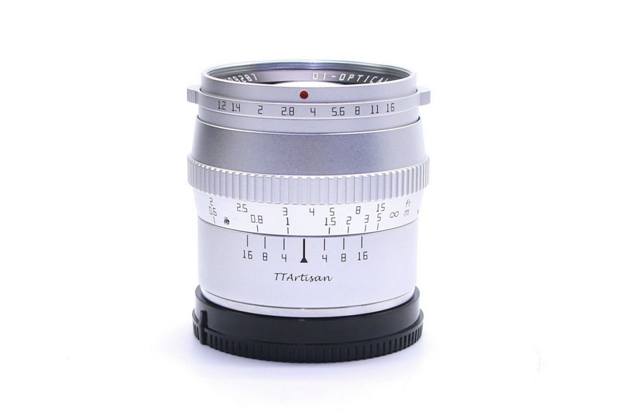 TTArtisan 50mm f/1.2 Sony E в упаковке