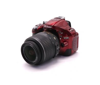 Nikon D5200 kit (пробег 9580 кадров)