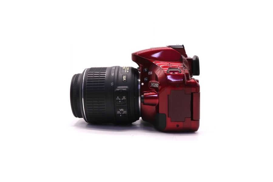 Nikon D5200 kit (пробег 9580 кадров)