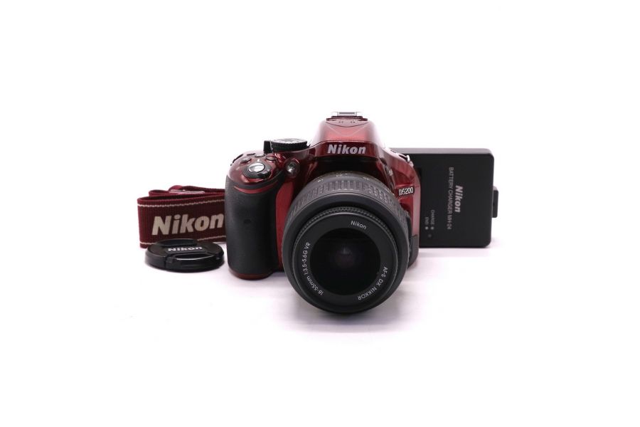 Nikon D5200 kit (пробег 9580 кадров)