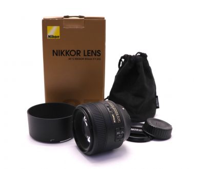 Nikon 85mm f/1.8G AF-S Nikkor в упаковке