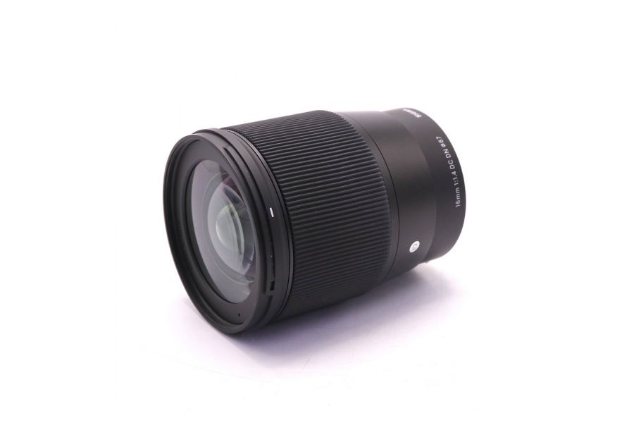 Sigma AF 16mm f/1.4 DC DN Contemporary Sony E в упаковке