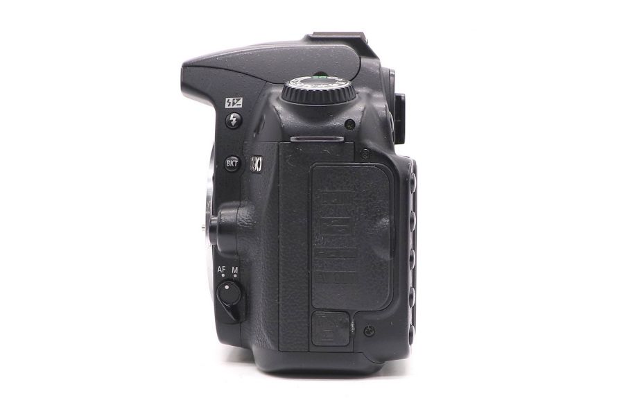 Nikon D90 body в упаковке (пробег 21755 кадров)