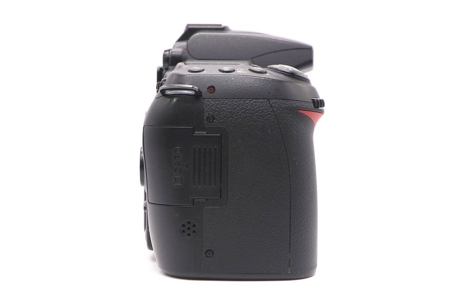 Nikon D90 body в упаковке (пробег 21755 кадров)
