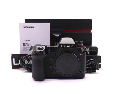 Panasonic Lumix S1R в упаковке (пробег 22430 кадров)