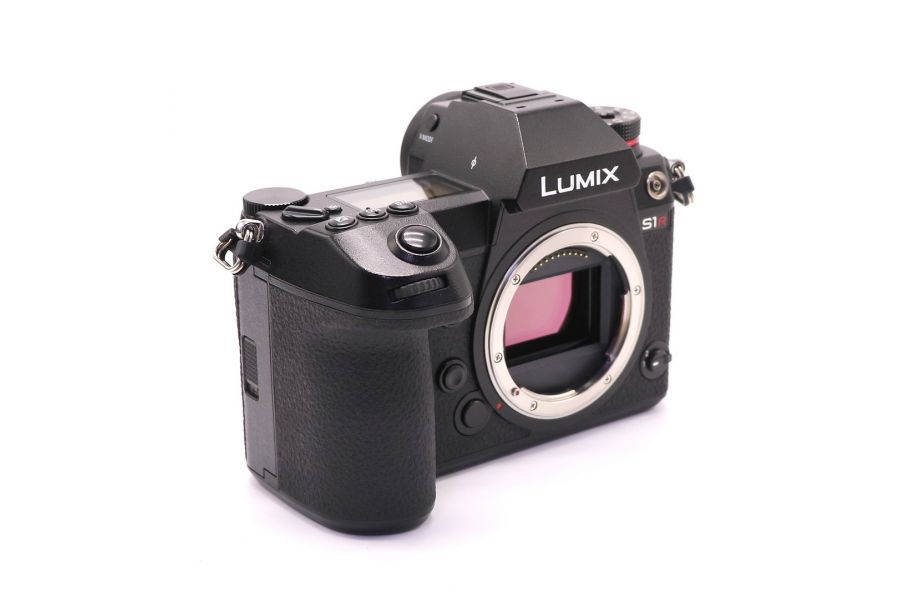 Panasonic Lumix S1R в упаковке (пробег 22430 кадров)