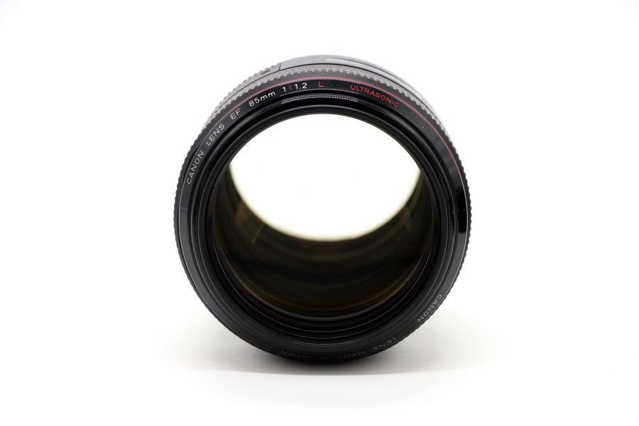 Canon EF 85mm f/1.2L USM в упаковке